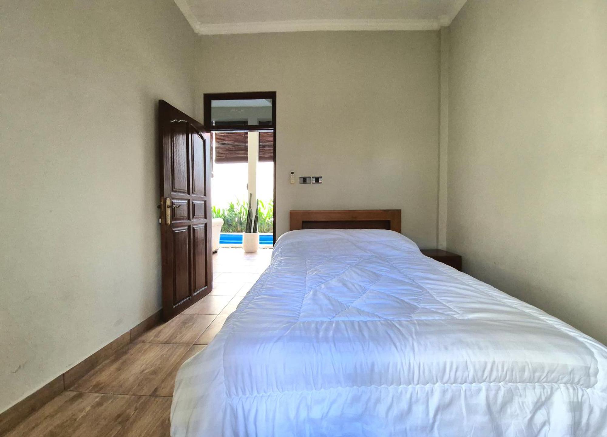 Villa Makmur Kerobokan Екстериор снимка